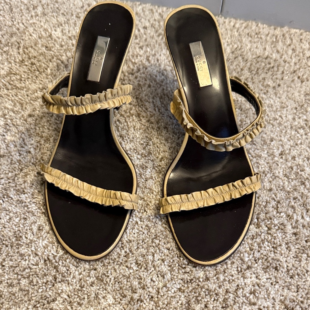 Gucci Black and Tan Heeled Sandals